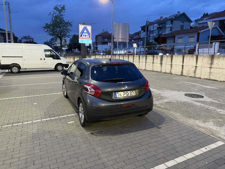Peugeot 208 hdi1.4