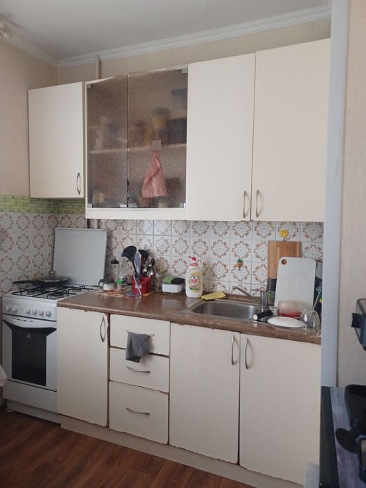 Кухня, кухонні меблі