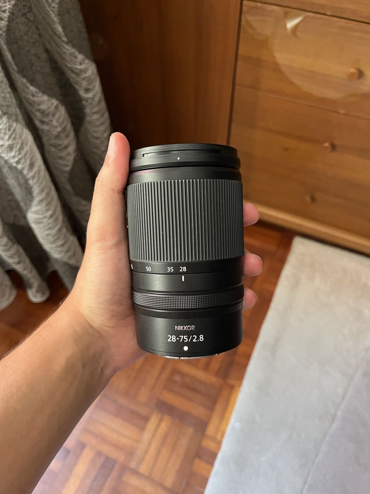Nikon Nikkor Z 28-75mm f/2.8 como nova