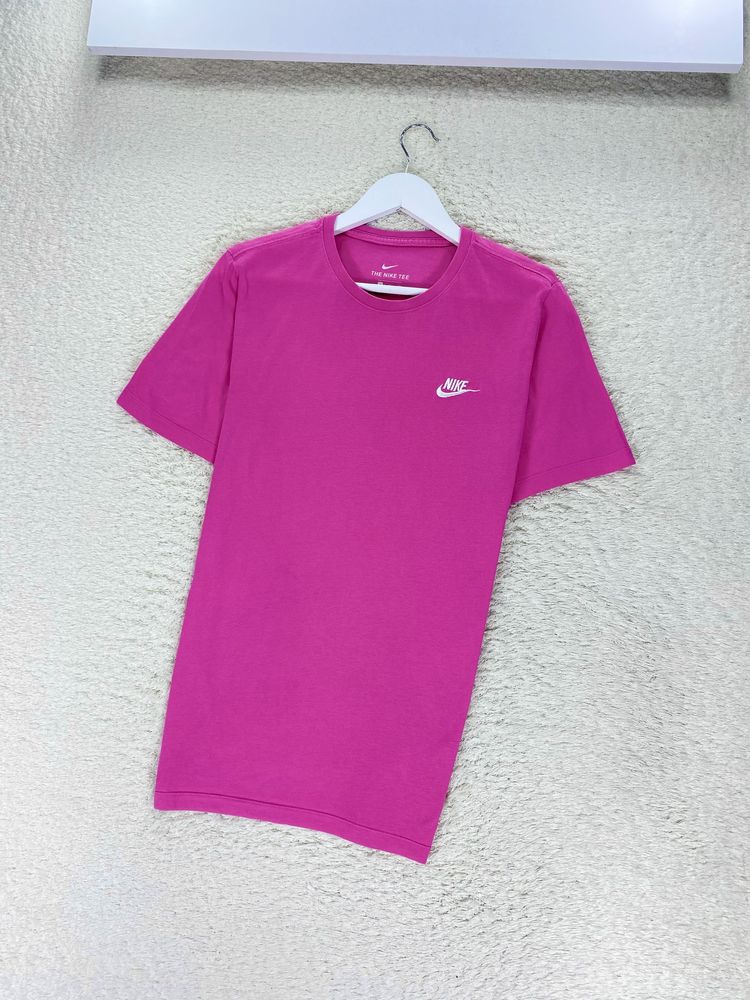 Футболка Nike big logo nsw swoosh tech fleece