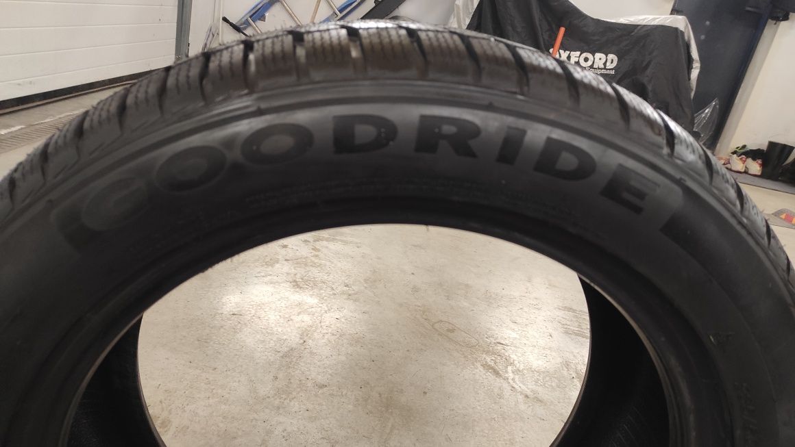 Sprzedam opony zimowe 235/50r18 goodride