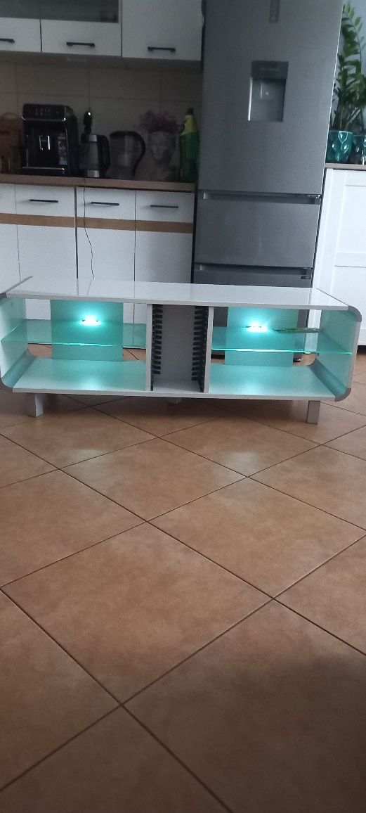 Stolik pod telewizor z ledami