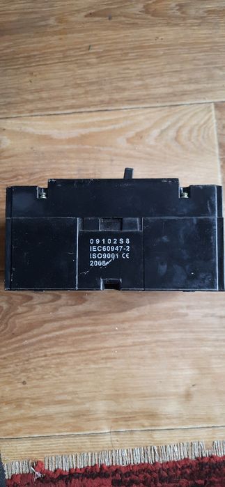 Автоматический выключатель трех полосный на 150А