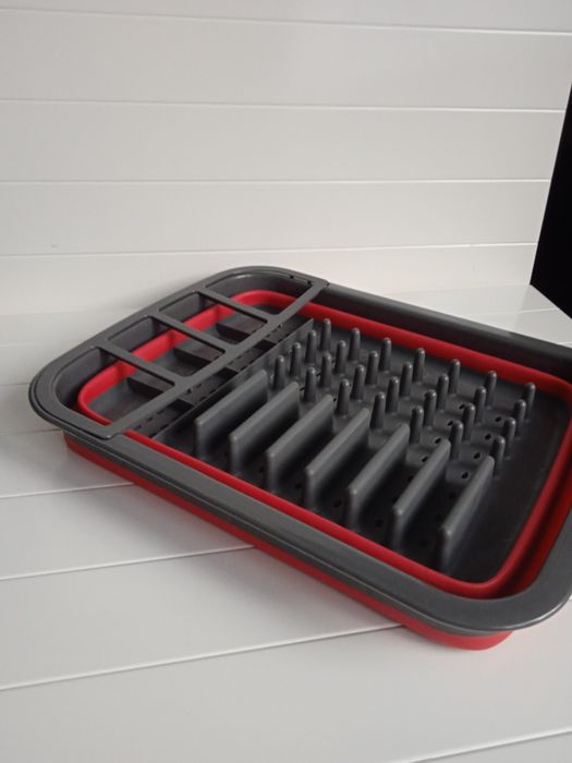 składana suszarka do naczyń marki Dirt Devil