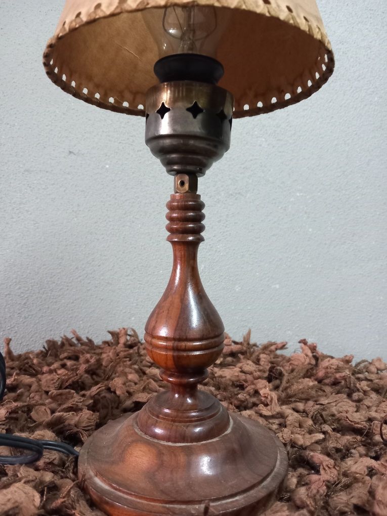 Candeeiro de mesinha