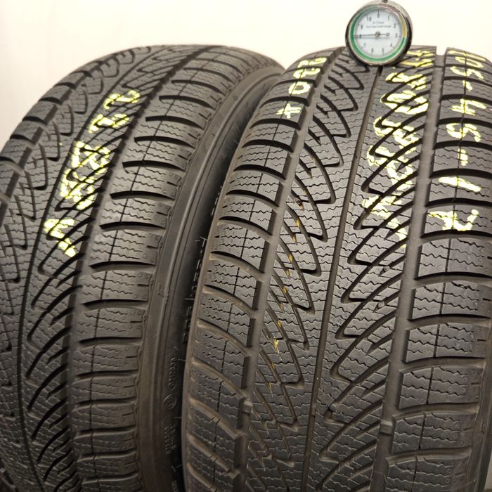205/45R17 Goodyear Ultra Grip Performance 8