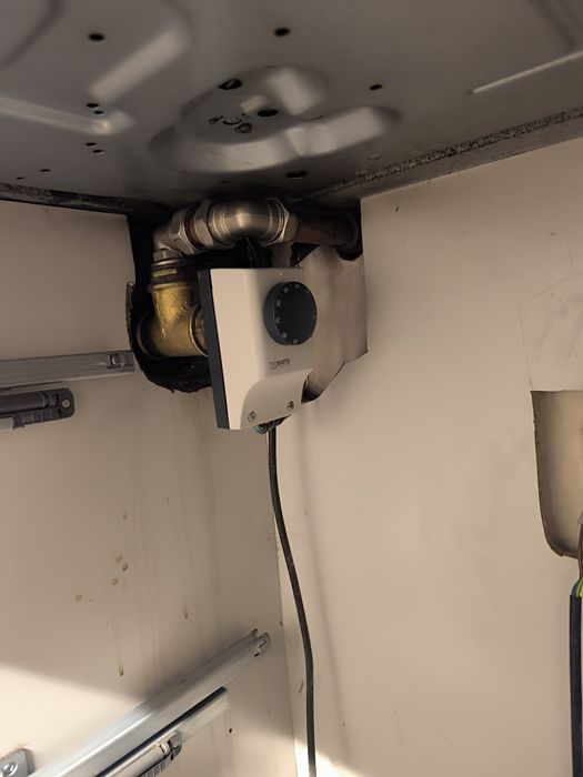 Fogão a lenha (dá para aquecimento).