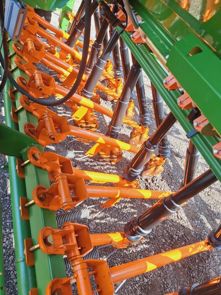Siewnik zbożowy Amazone D9 2,5m stan bdb komputer