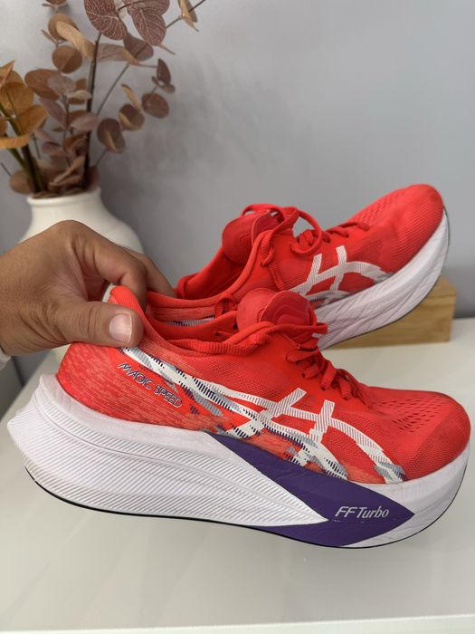 Sapatilhas Asics Magic Speed 4 M - placa de carbono