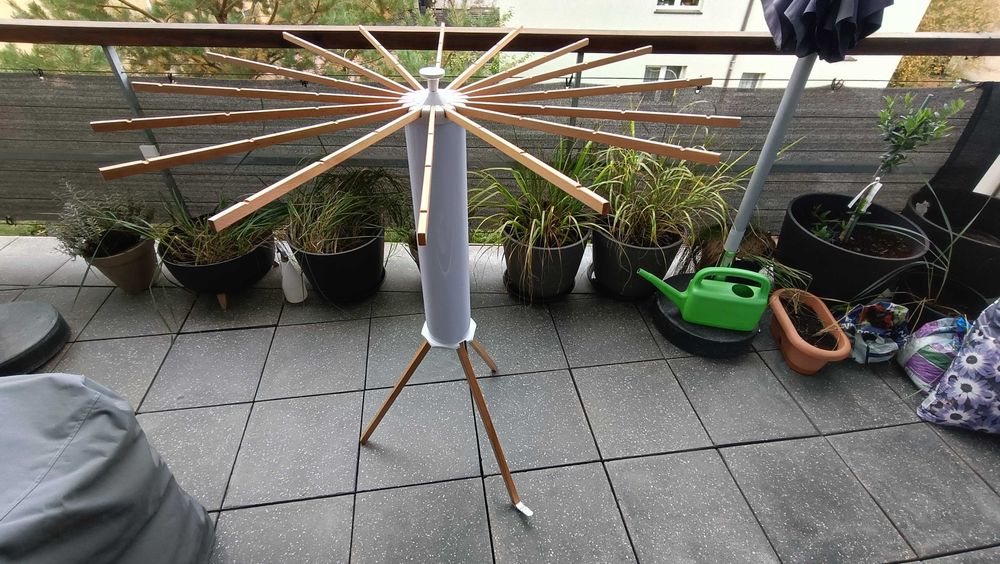 Stojak do suszenia ubrań, nowy, designerski, składany,