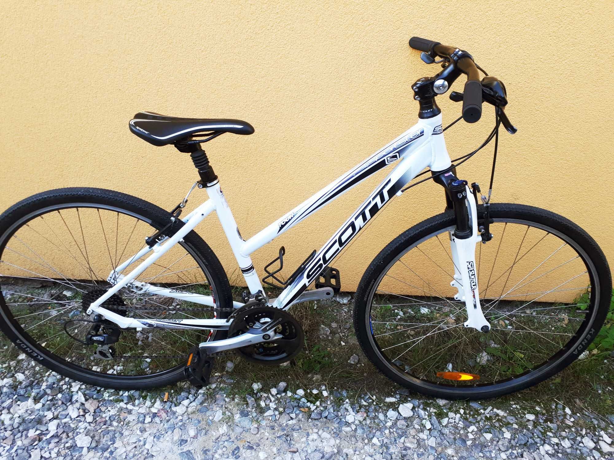 rower trekkingowy 28 cali scott na shimano alivio, po serwisie, 14 kg