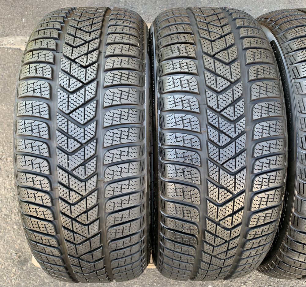 Зима 4шт Pirelli Sottozero 3 Winter 225/45 R18 95H