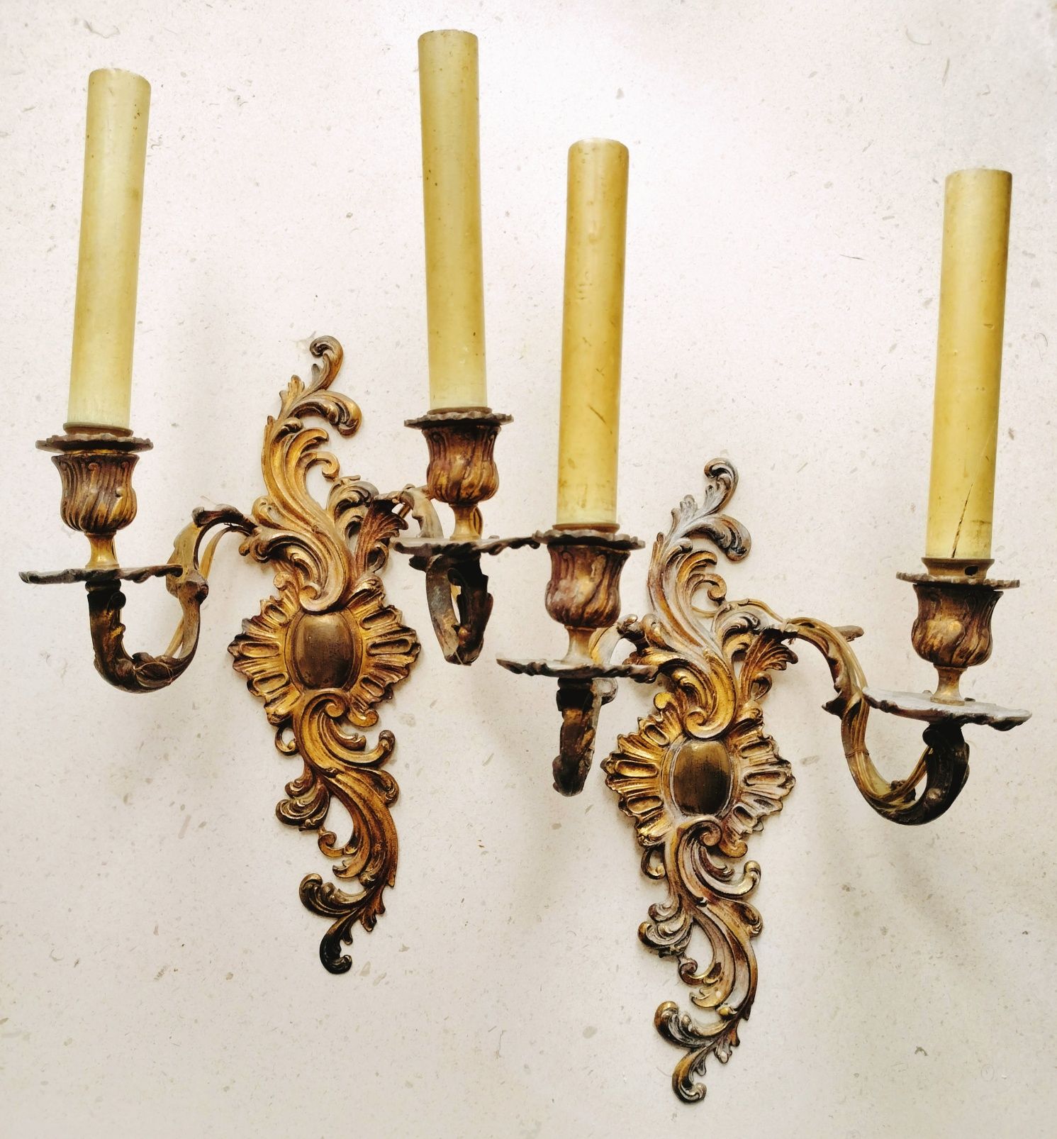 Par de apliques de dois lumes do séc. XIX.