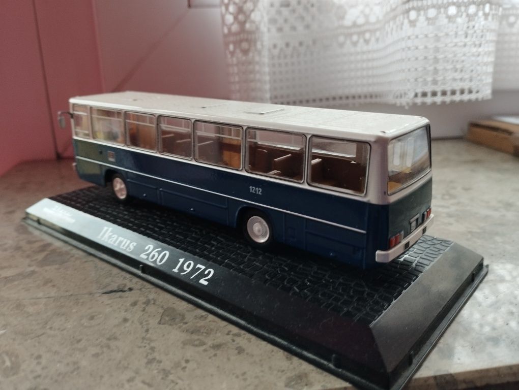 model IKARUS 260 Kolekcja KULTOWE AUTOBUSY PRL Skala 1:72. Autobus cie