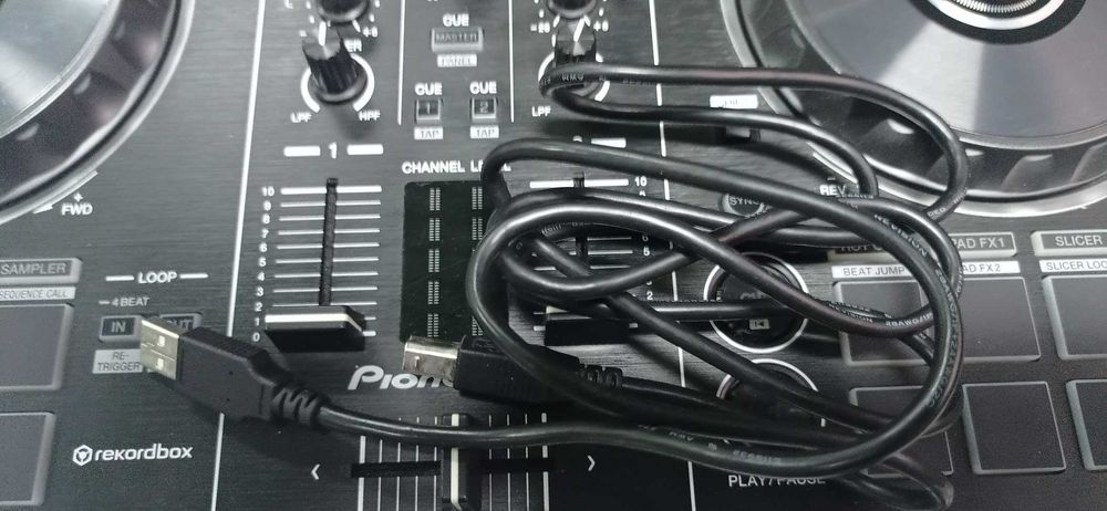 Controladora Pionner DDJ RB