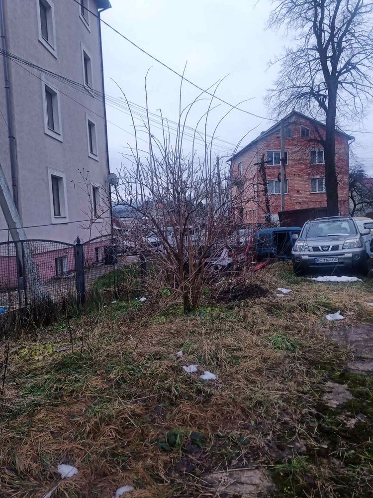 Власник.  центр, Вул. Помирецька 13