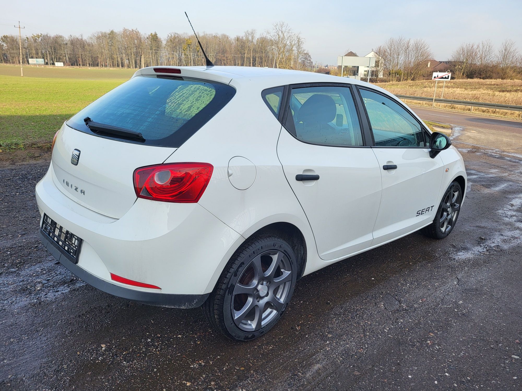 Seat ibiza 1.2 benzyna klimatyzacja