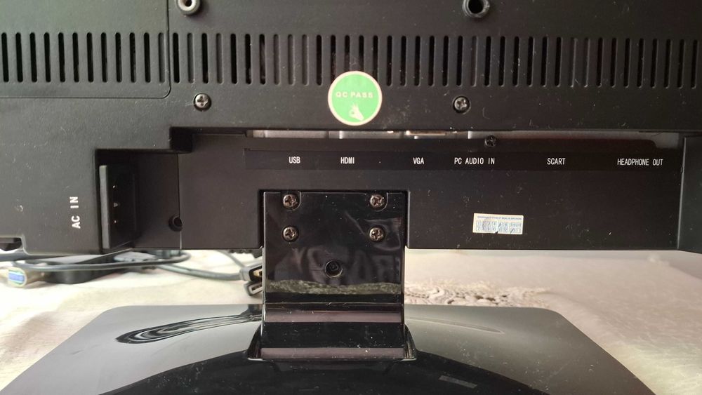 Telewizor  AEG  22 cale