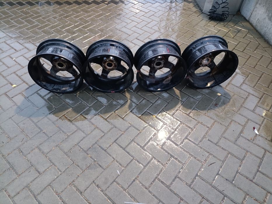 Продам гарні диски р 17 розболтовка 5*112