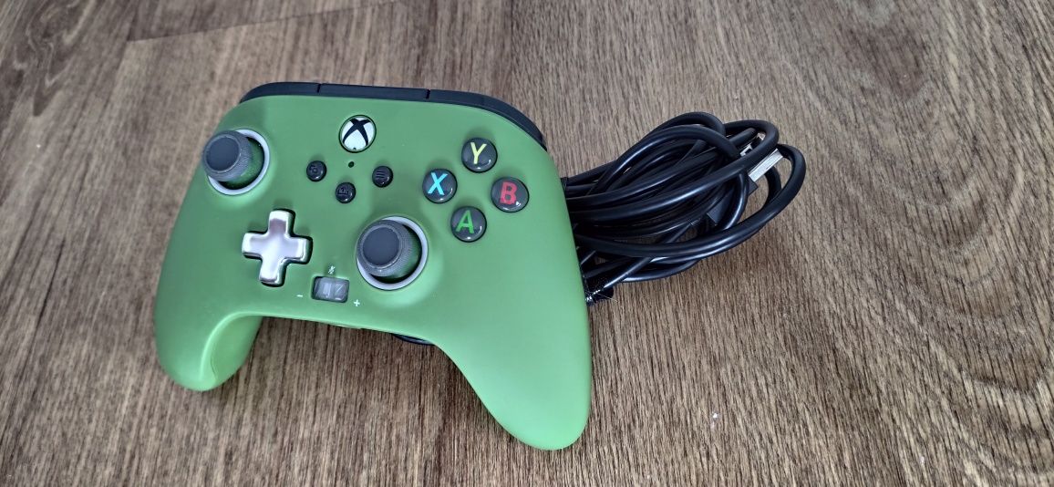Gamepad Xbox przewodowy