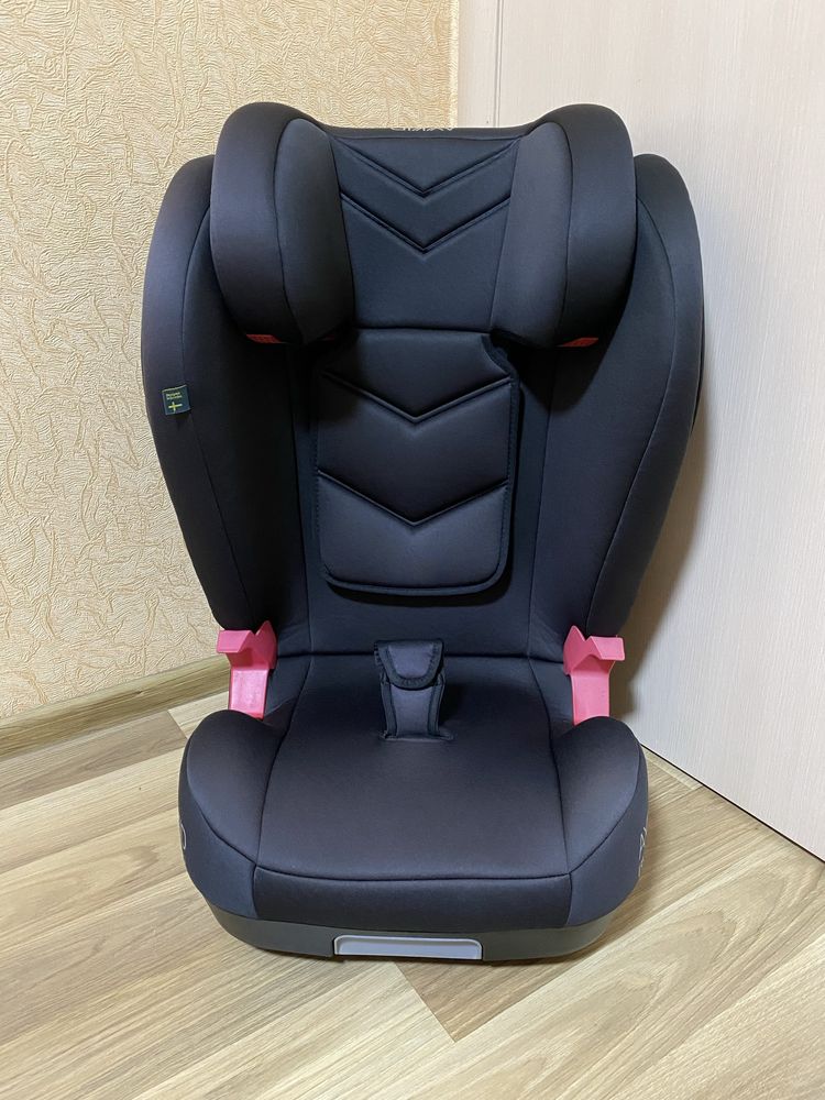 Шведское автокресло Axkid Bigkid Isofix с 3 до 12 лет 15-36 кг