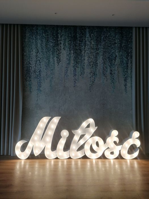 Napis  Miłość i LOVE - WYNAJEM