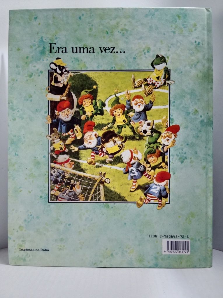 " Histórias da Floresta " - de Tony Wolf