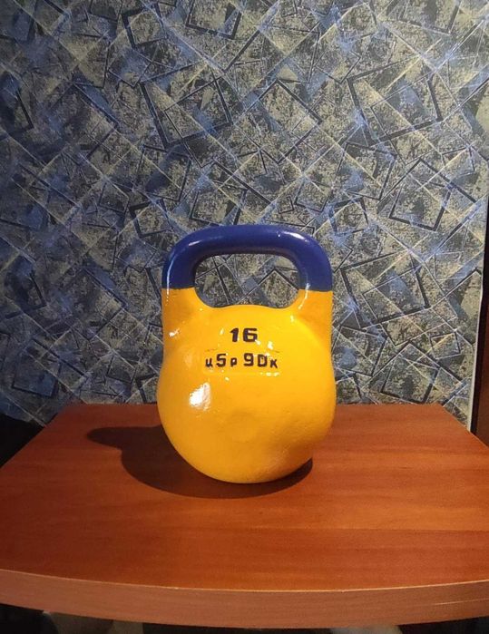 Продам гирю 16кг