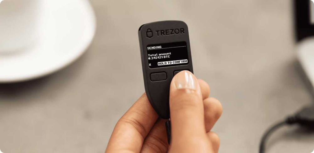 Криптовалютний гаманець Trezor Model One Made in EU Знижка -50%!