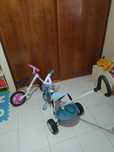 Triciclo e Bicicleta de menina