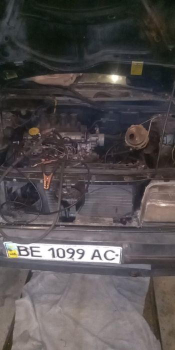 Продам машину Reno