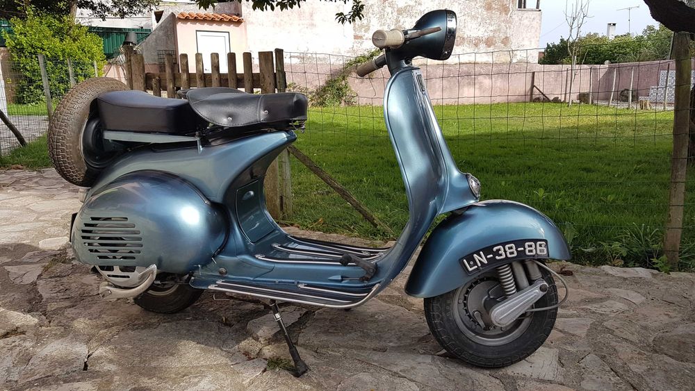 Aluguer de Vespa Clássica VB1T - 1958