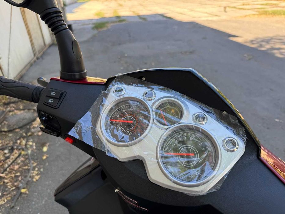 Скутер-мопед новий Evolution 150сс