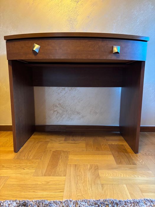 Drewnianie biurko/toaletka