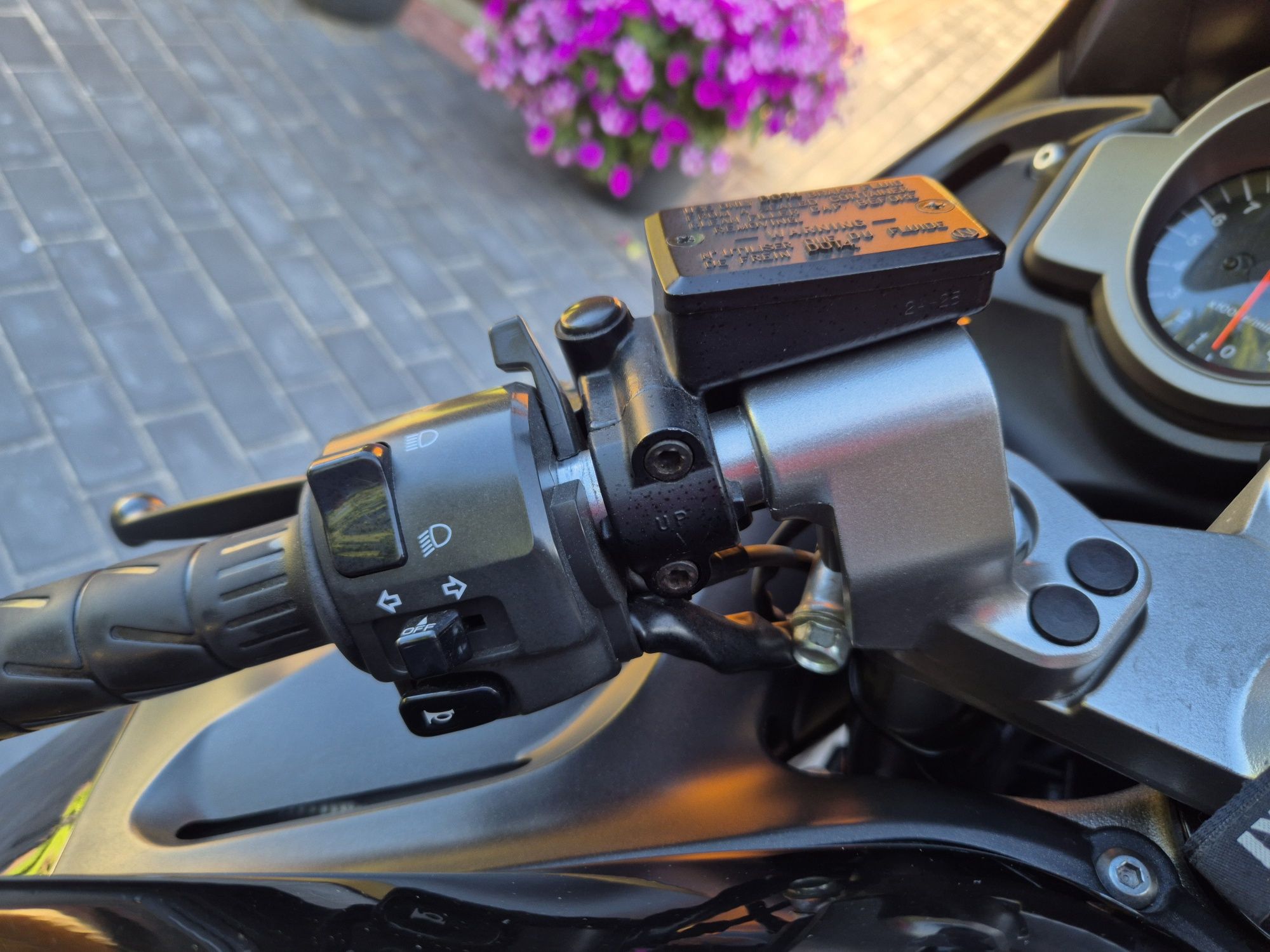 Kawasaki ZZR1200 . 23 000km, salon Polska.