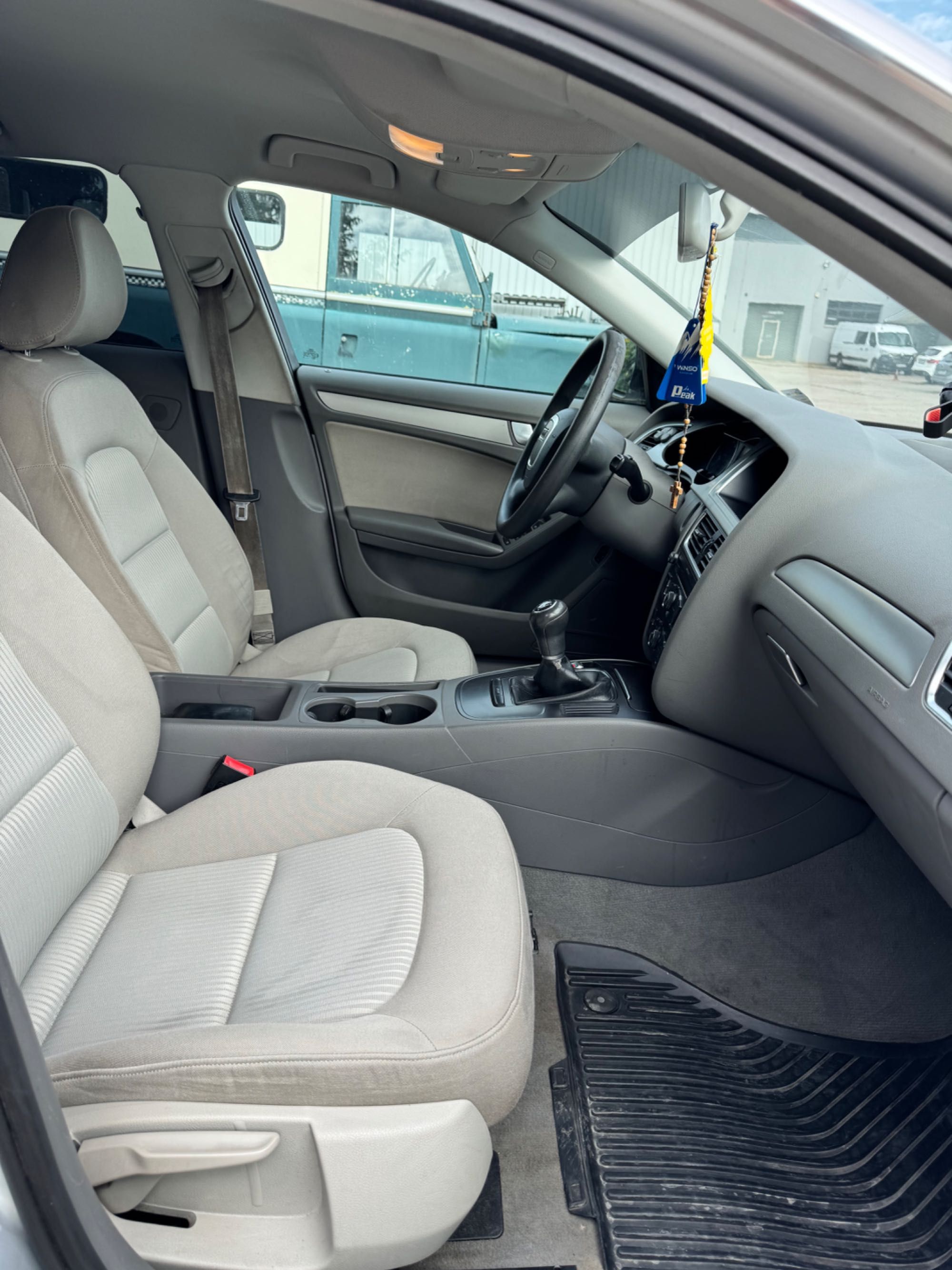 Sprzedam samochód Audi A4 b8