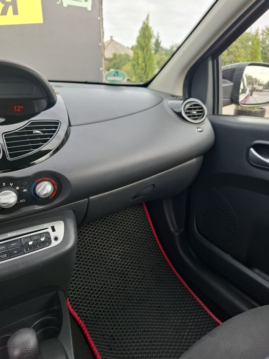 Авто Renault Twingo 2013 2 покоління
