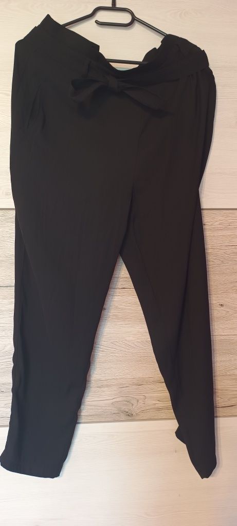 Spodnie eleganckie 42 czarne