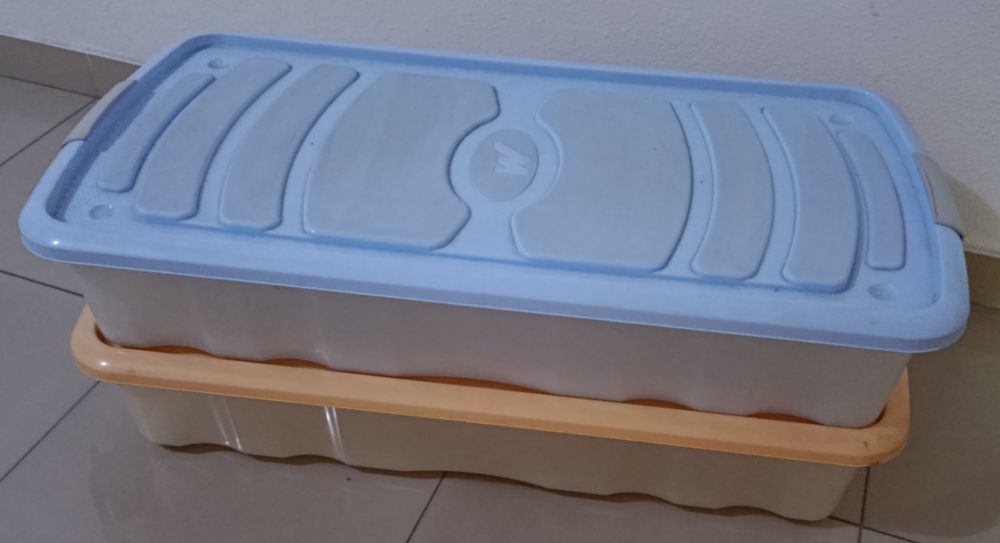 Caixas plásticas arrumação com tampa