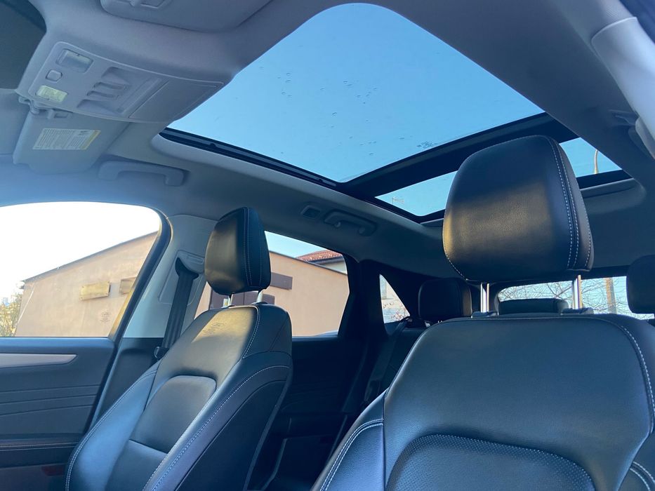 Ford Escape Kuga  hybryda plug-in