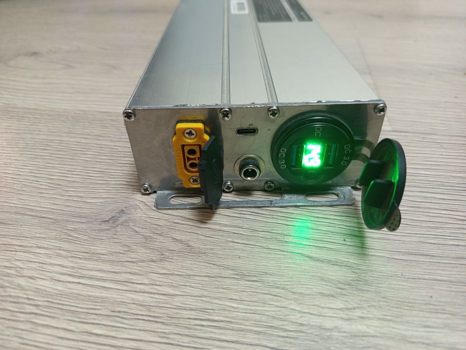 SAMSUNG 18650 Li ion акумулятор , павербанк , power bank , батерея