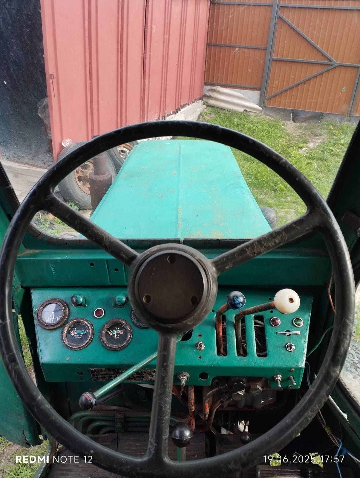 Продам трактор Т-40