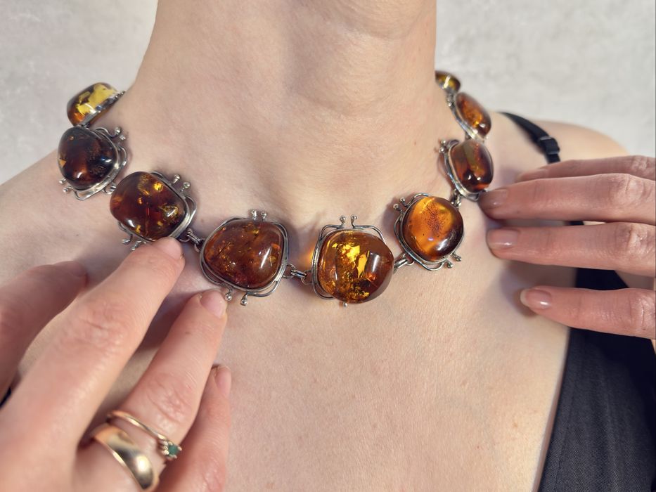 Срібне намисто 925-ї проби з натуральним бурштином