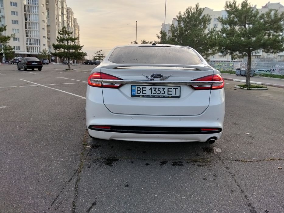 Ford Fusion 2018 Гібрид