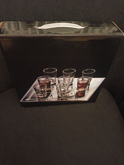 Komplet kieliszków gra