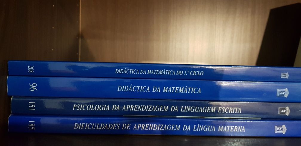 4 livros de pedagogia da Universidade Aberta