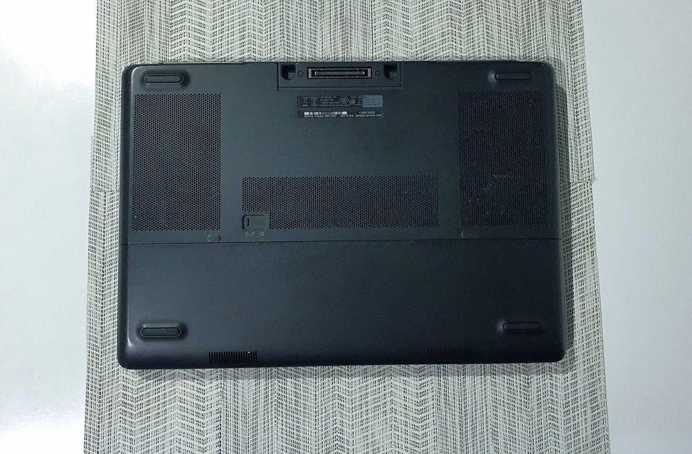 DELL xeon®™/AMD®ProWX4150™/32GBram/1,5TBNvme/USB-C3.1/Podś.Klaw./Win11