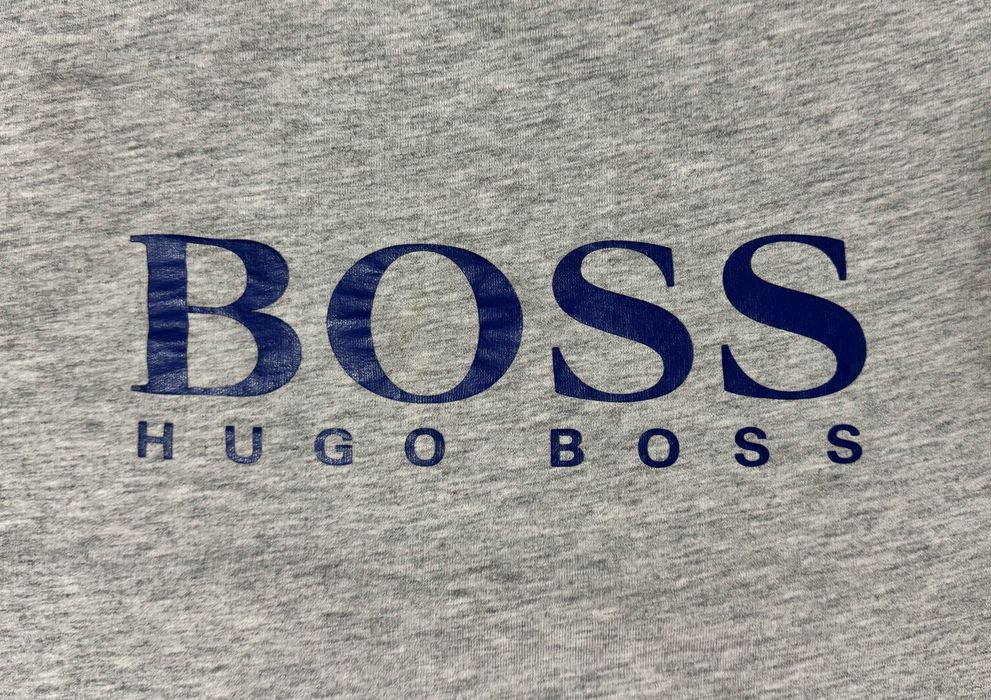 Свитшот Hugo Boss.