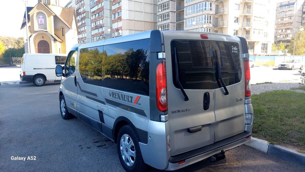 Продам рено трафік оригінальний пас довга база