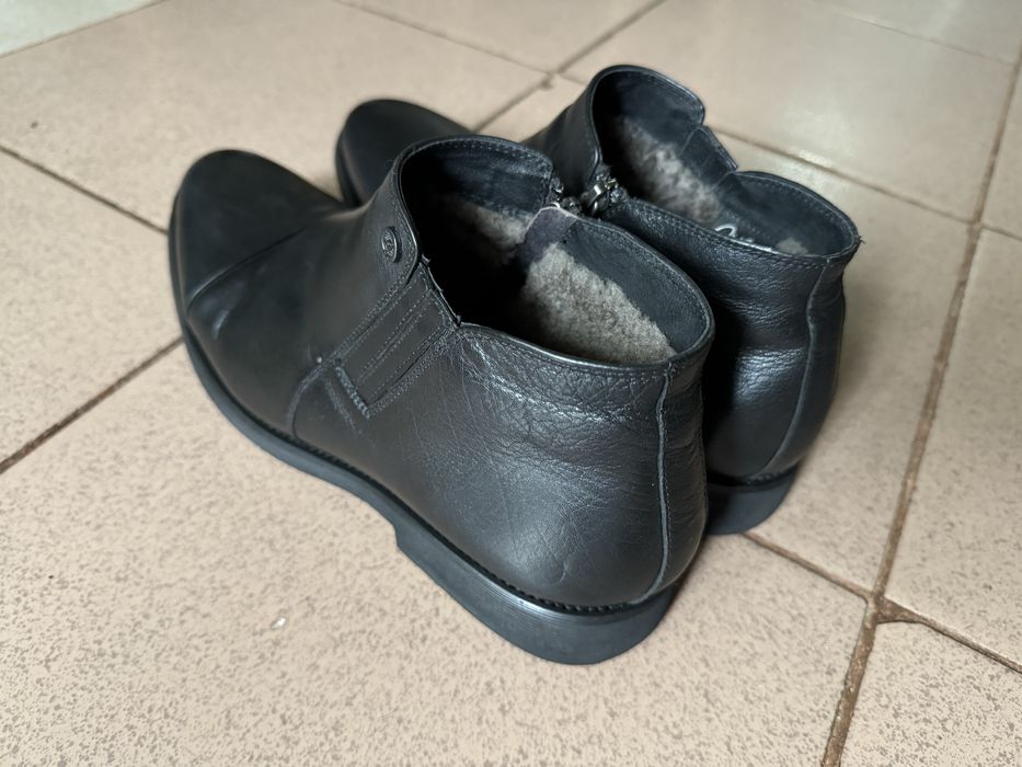 Продам зимові ботінкі